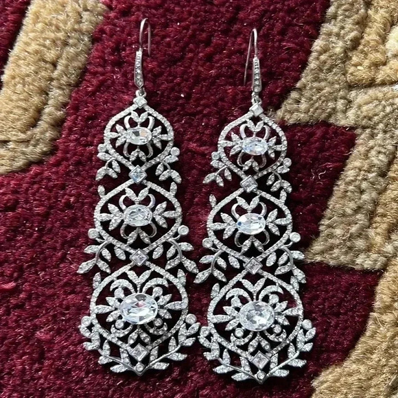 Carolee Lux Women’s Chandelier Crystal Earrings Wedding Bride Pageant - Picture 9 of 11